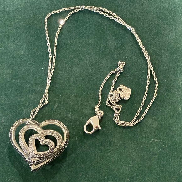 Sparkling triple heart cage style Swarovski pendant. - Picture 4 of 4